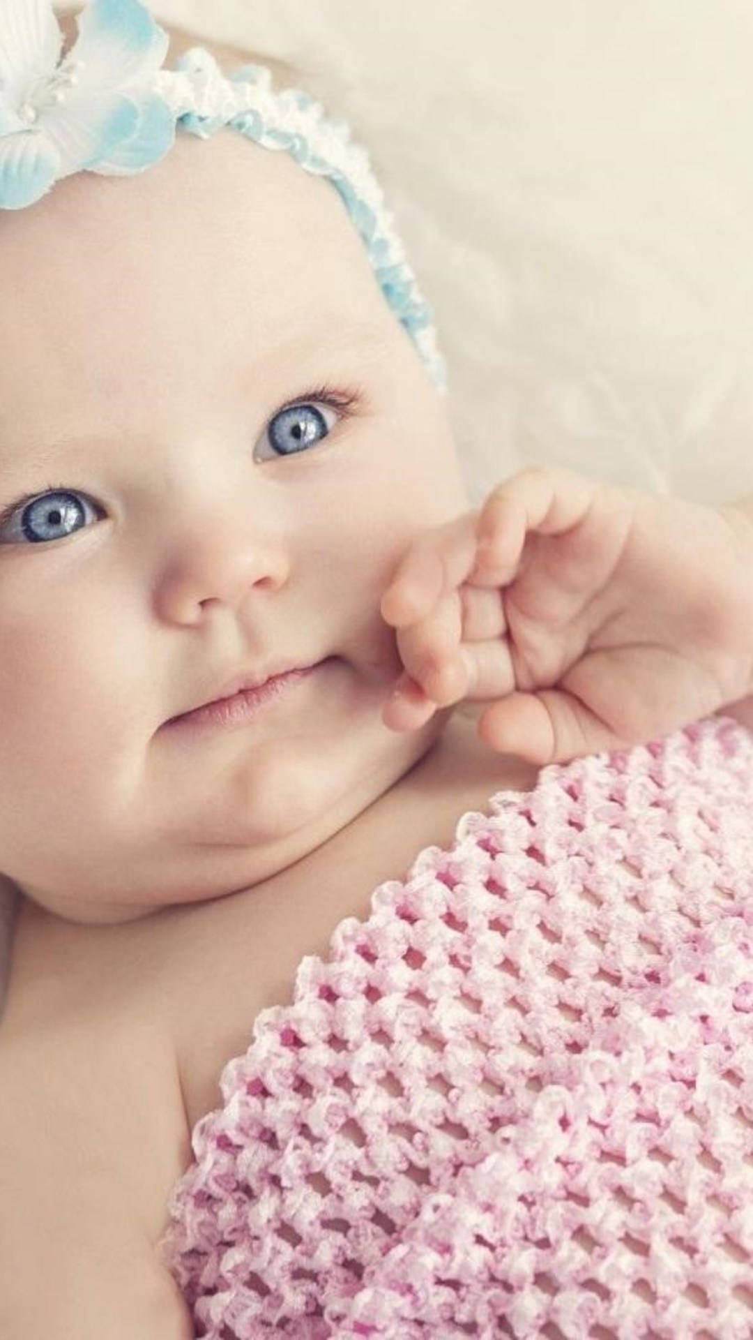 Cute Baby Girl Wallpaper