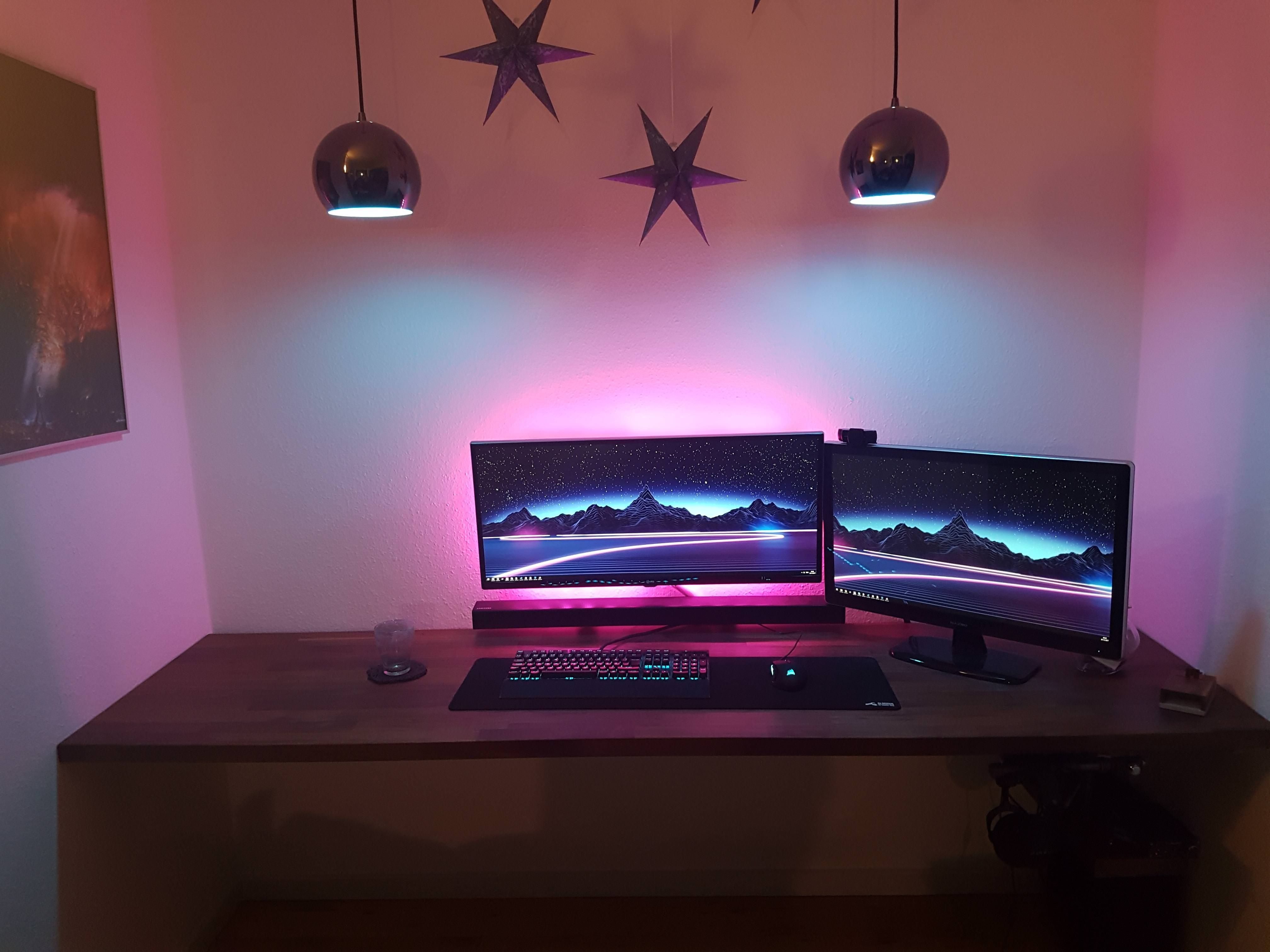My Battlestation Ultimo With The Wallpaper Everyone Else Uses