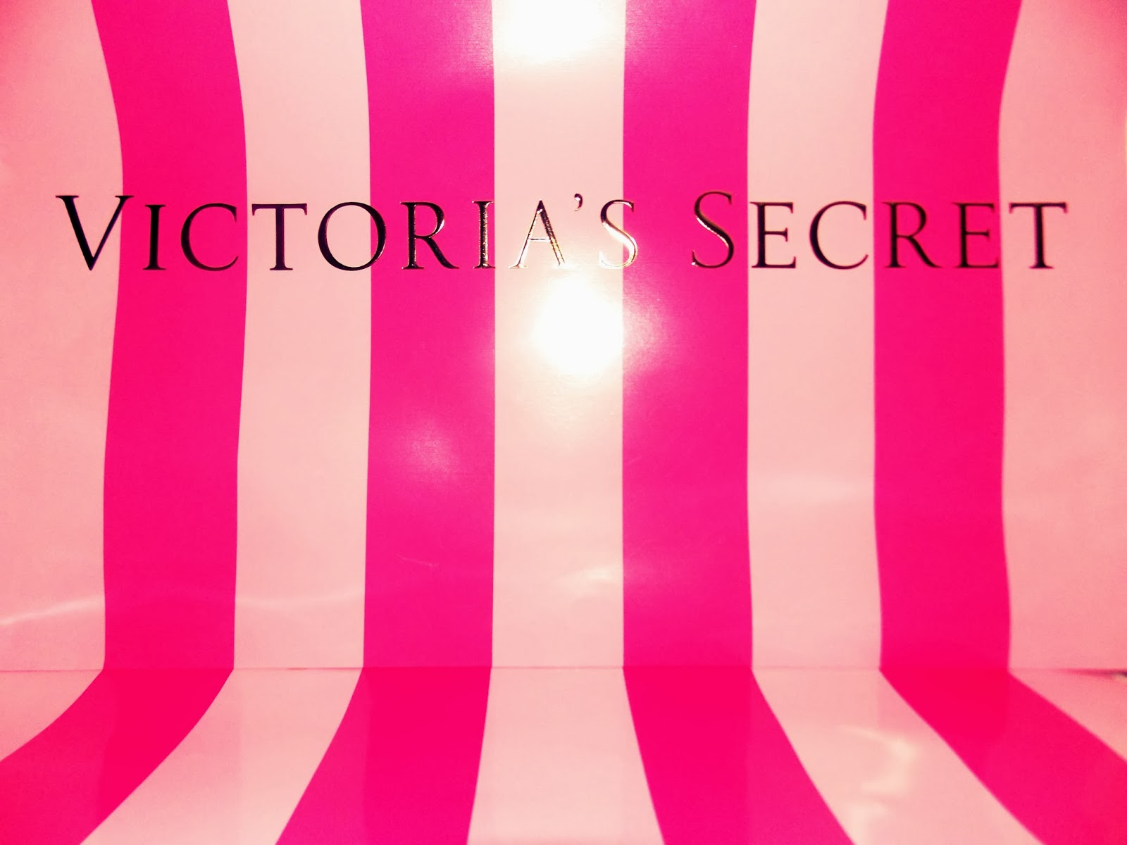 Victorias Secret Love Pink Background Victoria S