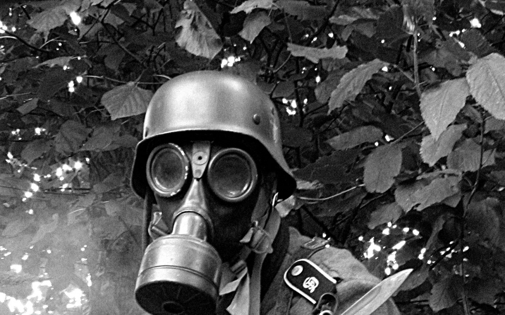 gas masks world war ii wehrmacht bayonet german 1386x2310 wallpaper