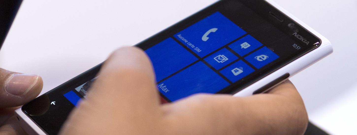Windows Phone Custom Background Shown Off In Leak
