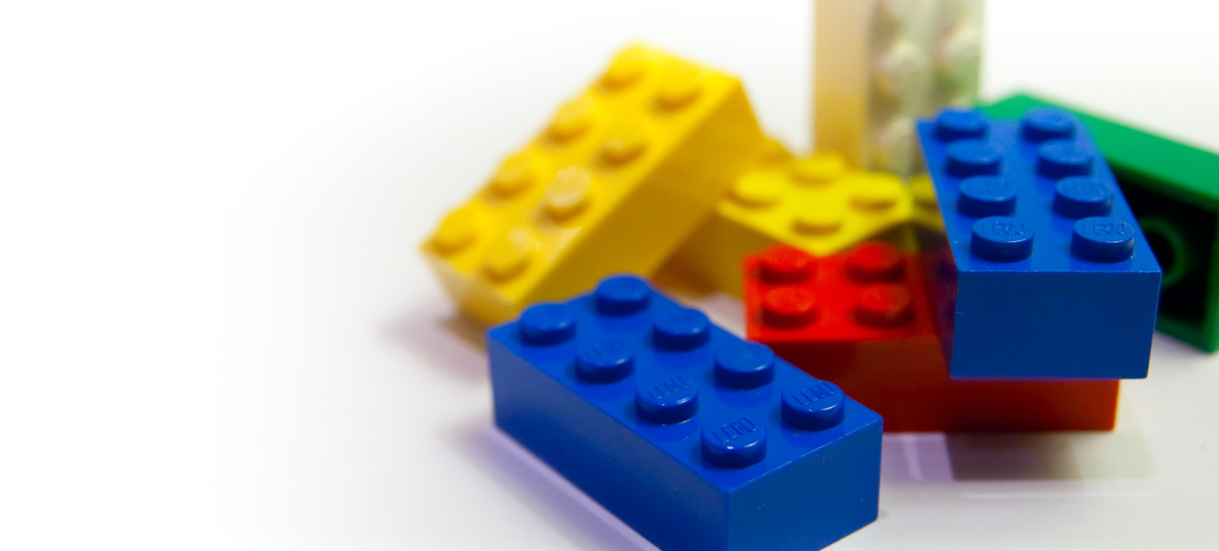 Why Stepping On Lego Hurts So Much Gizmodo Australia