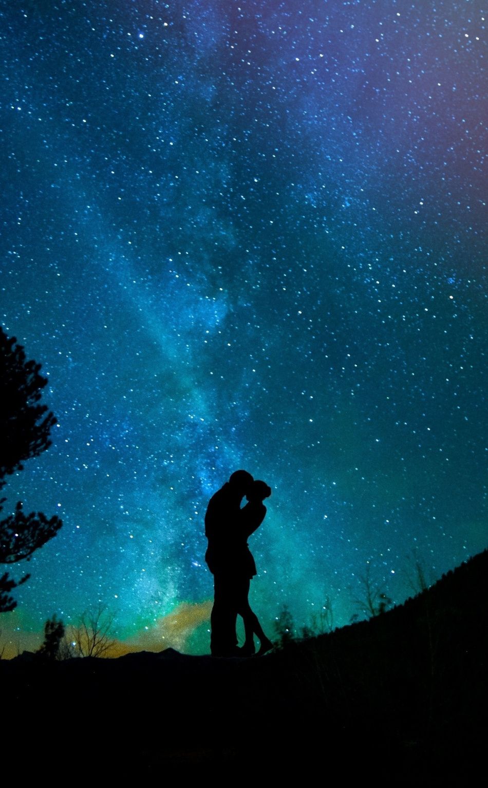 Couple Romantic Night Silhouette Starry Sky Wallpaper