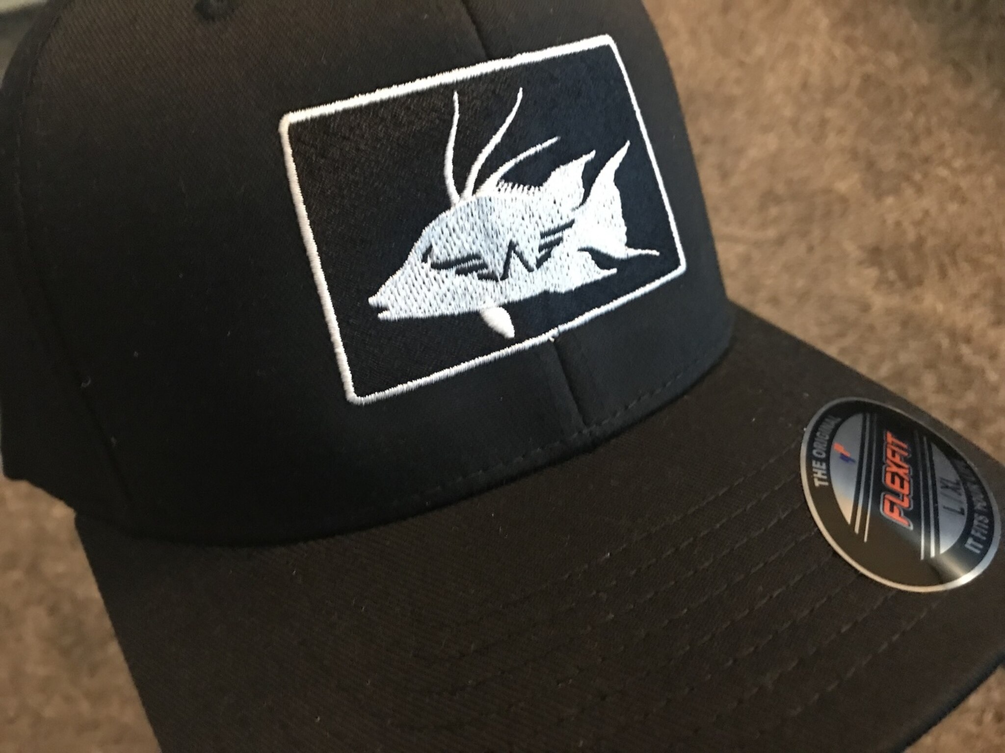 Classic Hogfish Reverse Color Flexfit Fitted Lids Wingbosstf