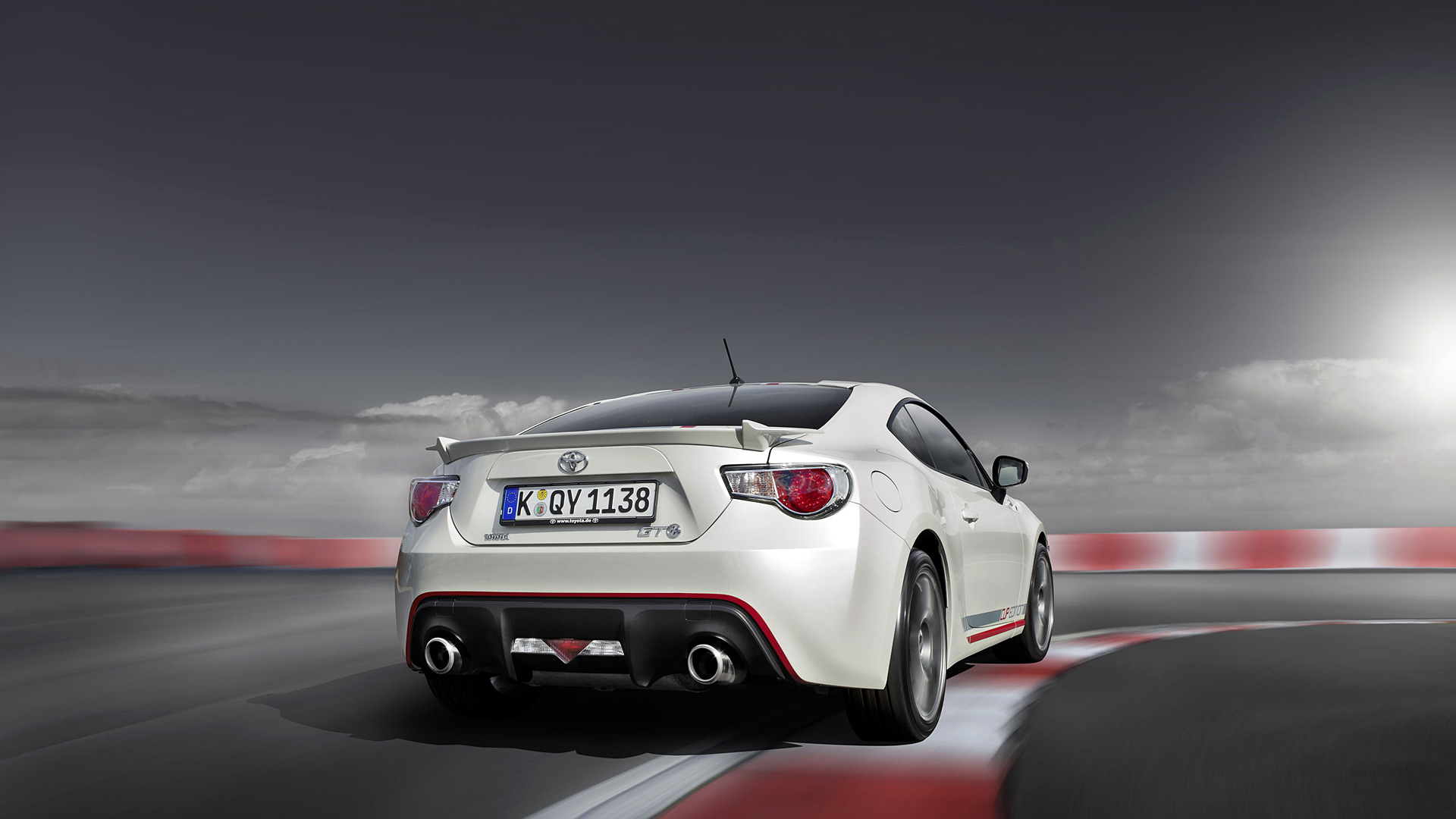 2014 Toyota GT 86 Cup Edition Wallpapers HD Images