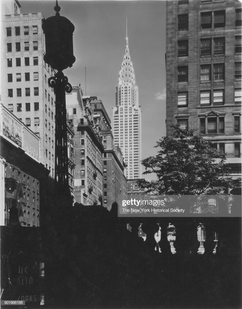 Lexington Avenue And 42nd Street Chrysler Building In Background