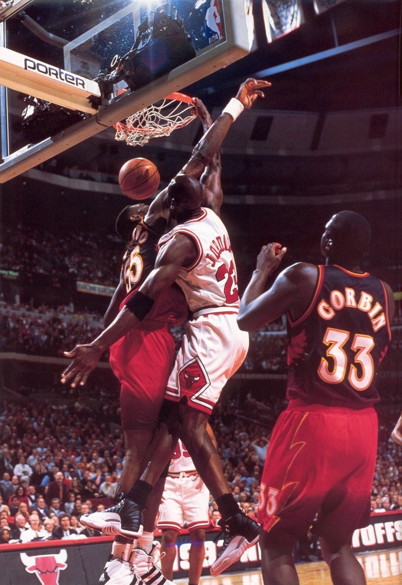Sports Basketball Michael Jordan Chicago Bulls Atlanta Hawks Dunk