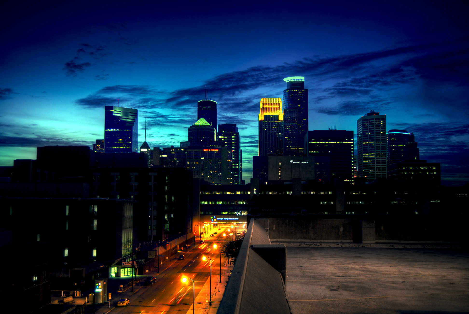 Minneapolis Skyline At Dusk By Thesalmonthief