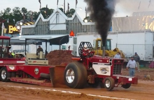 Tractor Pulling Wallpaper Pull In A