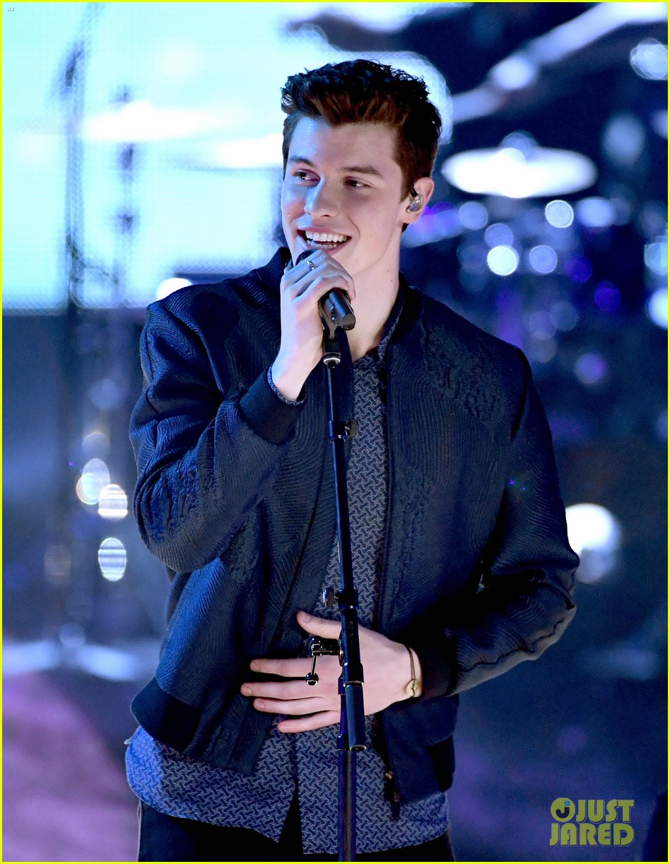 Watch Shawn Mendes Performance At The Iheartradio Music