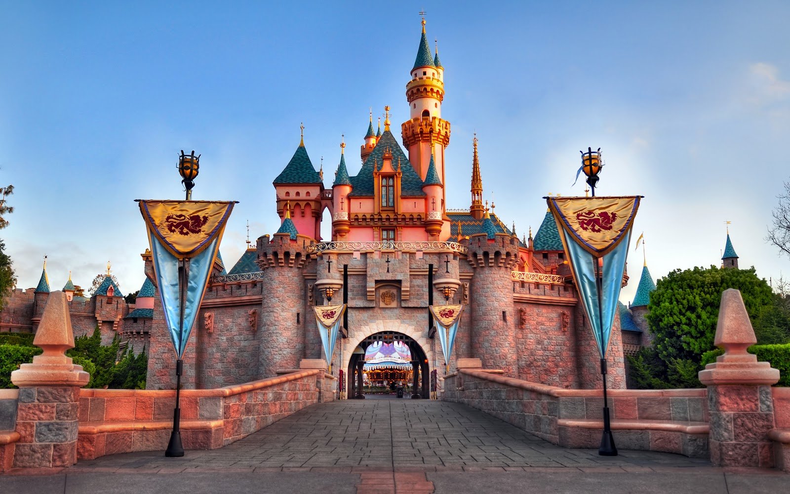 Disneyland Tour In The City Of Anaheim California Usa Wallpaper