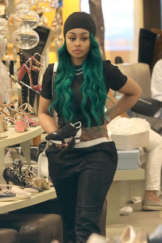 Blac Chyna Shopping At Saks Fifth Avenue In Beverly Hills