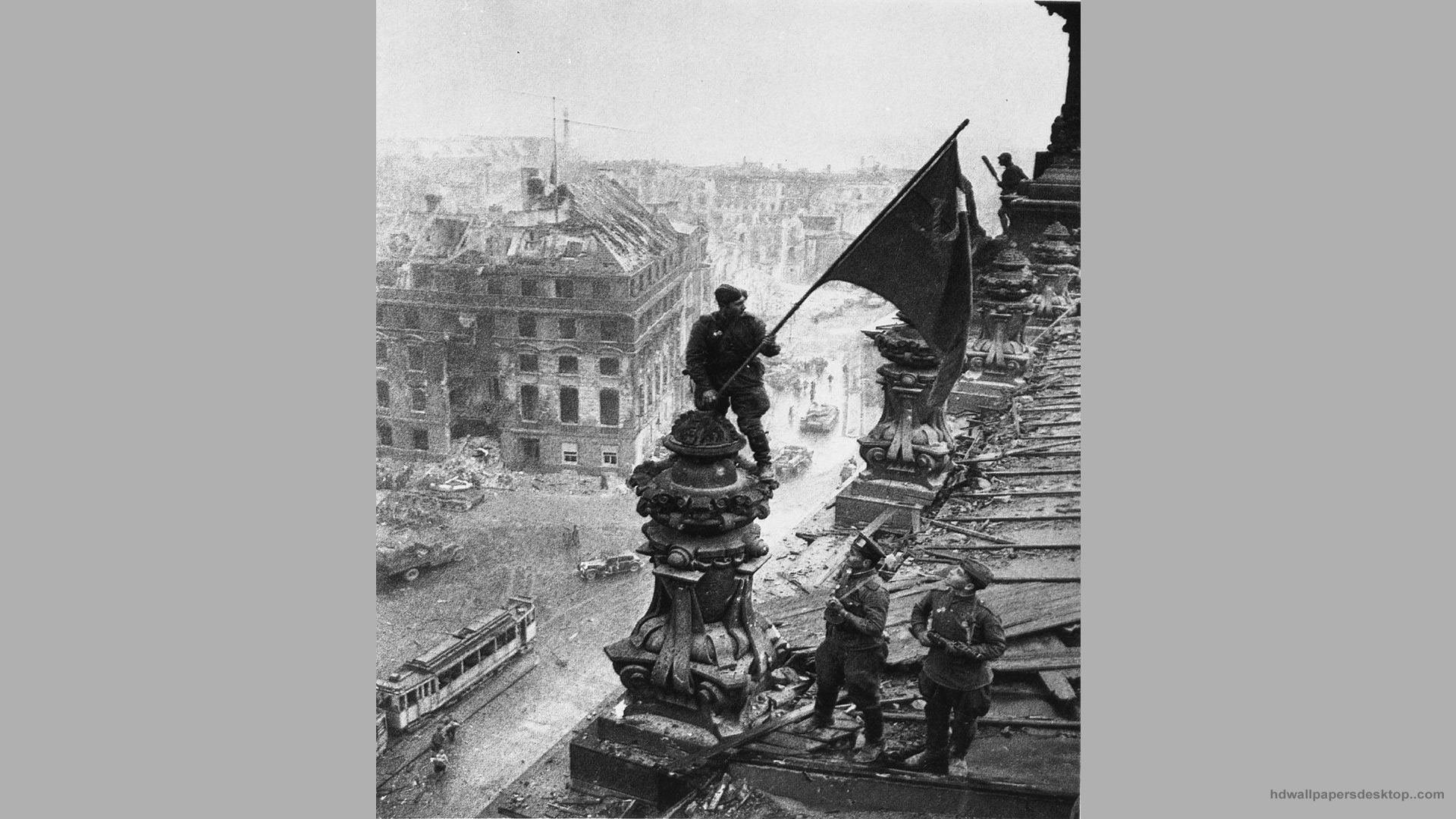 Победа 1945 флаг над Рейхстагом