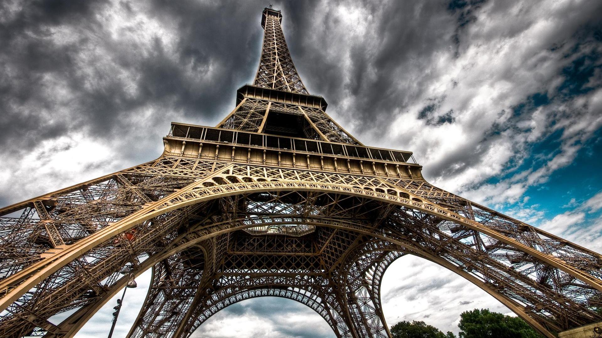 Eiffel Tower HD Pictures