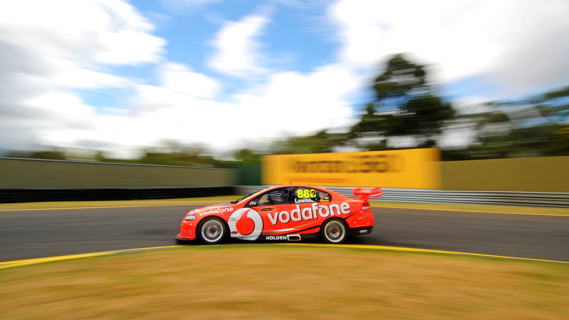 Your Ridiculously Cool V8 Supercars Wallpaper Is Here