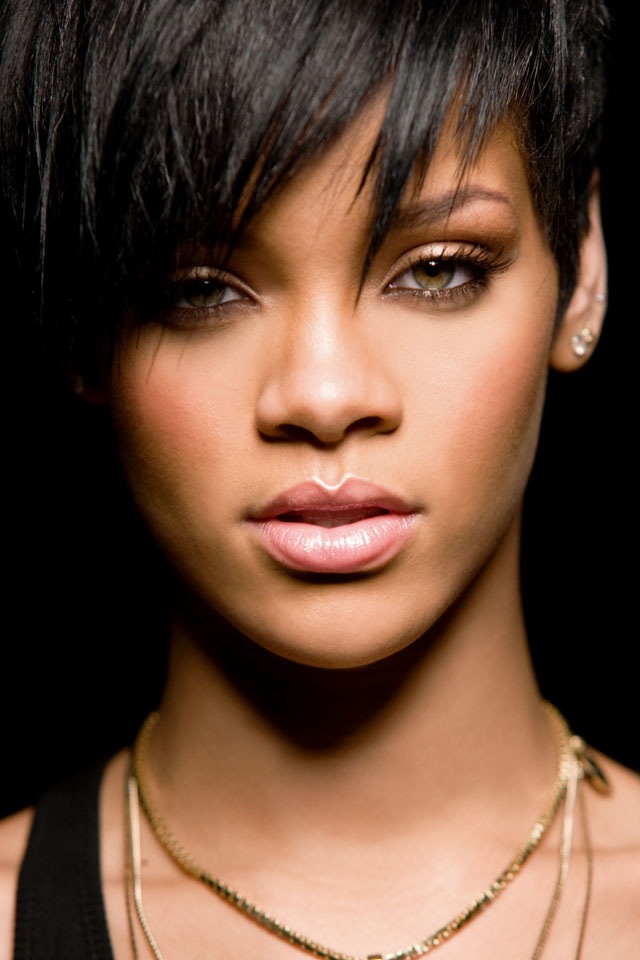 Rihanna HD iPhone Wallpaper
