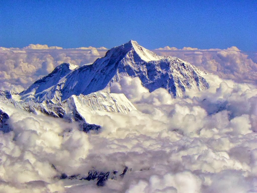 Mount Everest HD Photography Wallpaper