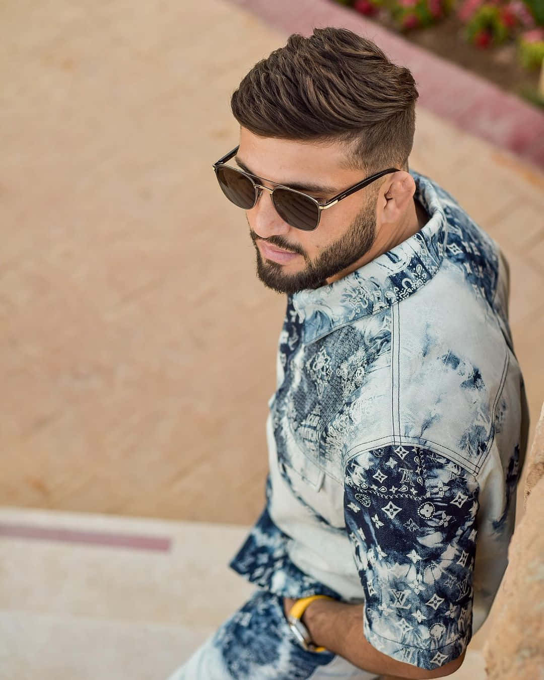 Arman Tsarukyan In Polo With Sunglasses Wallpaper