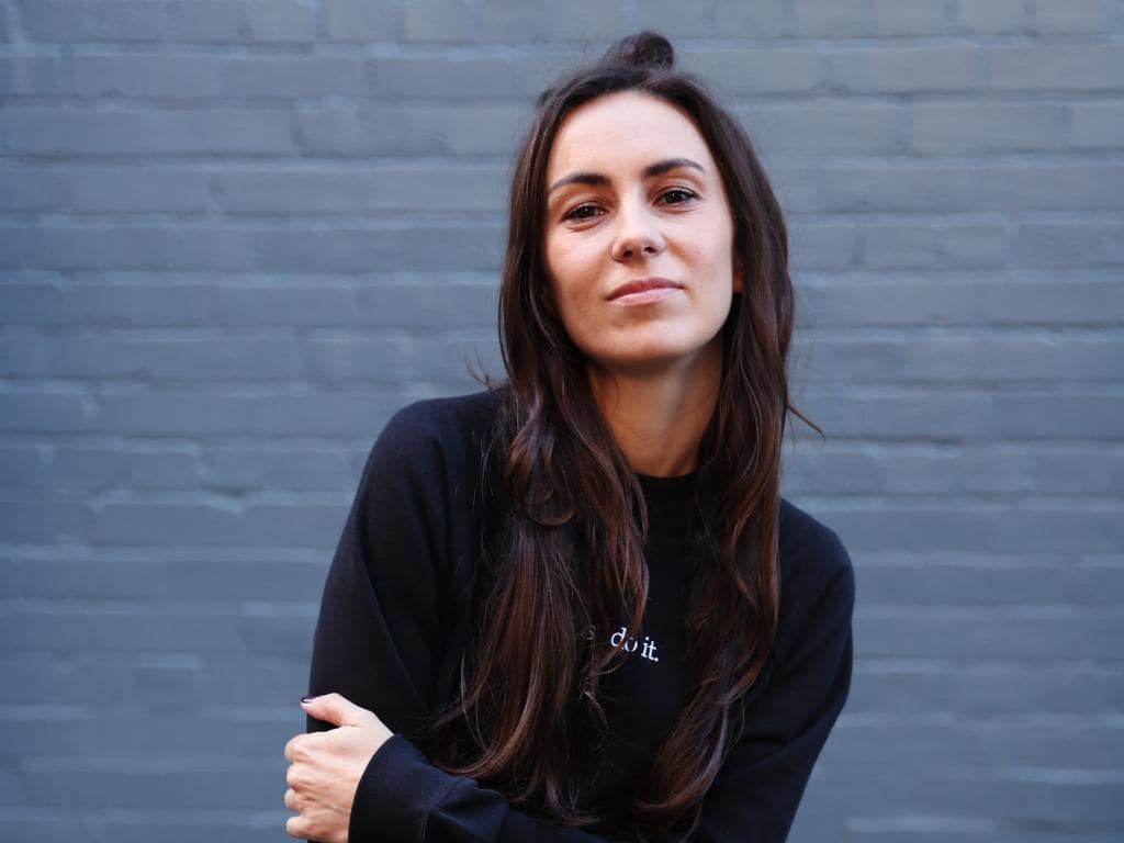 Amy Shark Shares How She And Jack Antonoff Got All Loved Up