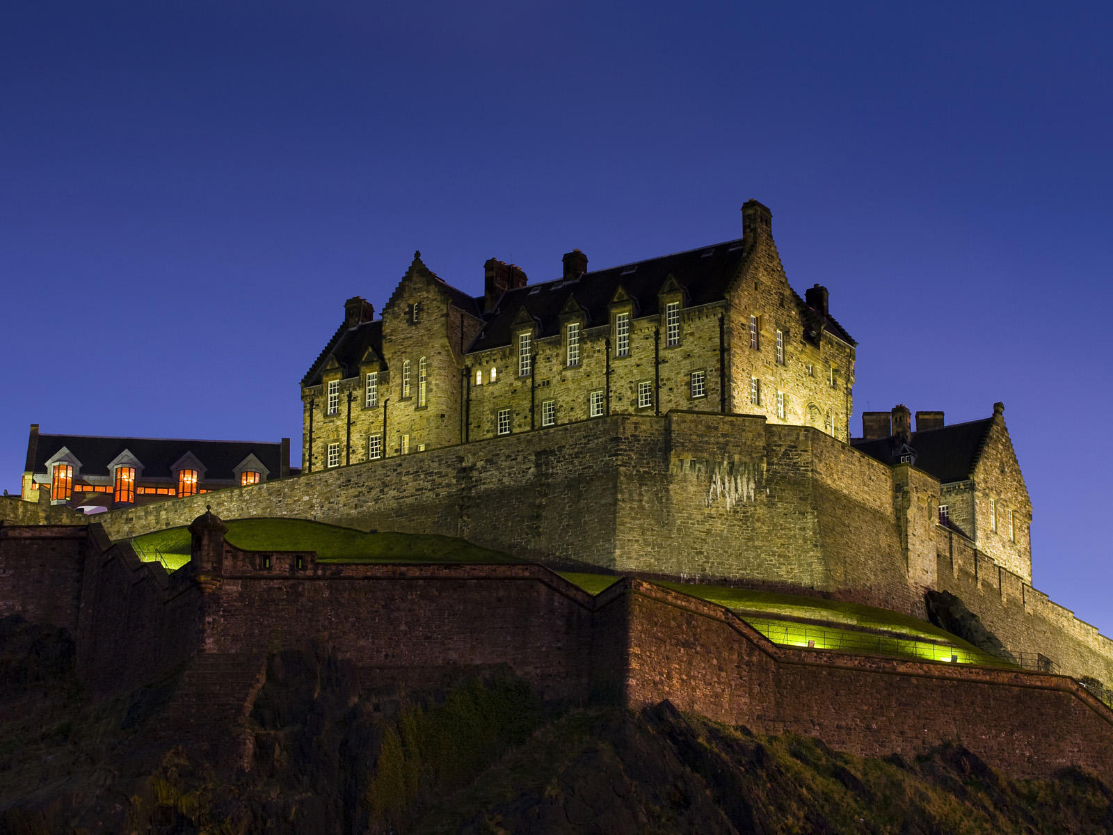 Edinburgh Castle Wallpaper HD Desktop
