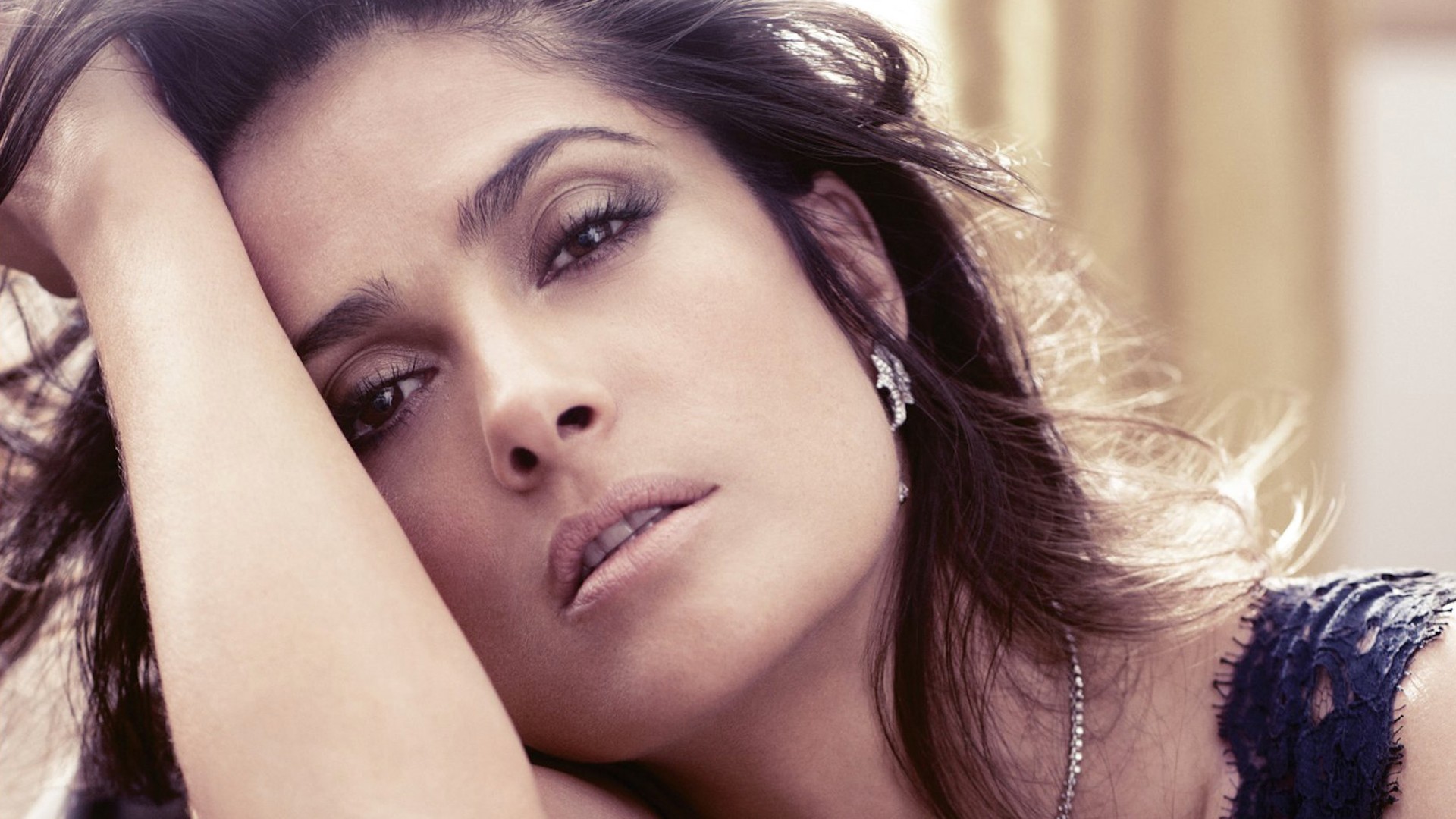 Salma Hayek Wallpaper  Download to your mobile from PHONEKY