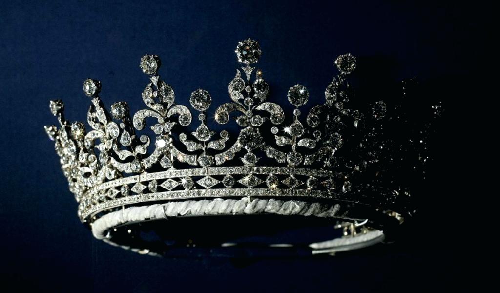 Silver Queen Crown Images  Browse 7394 Stock Photos Vectors and Video   Adobe Stock