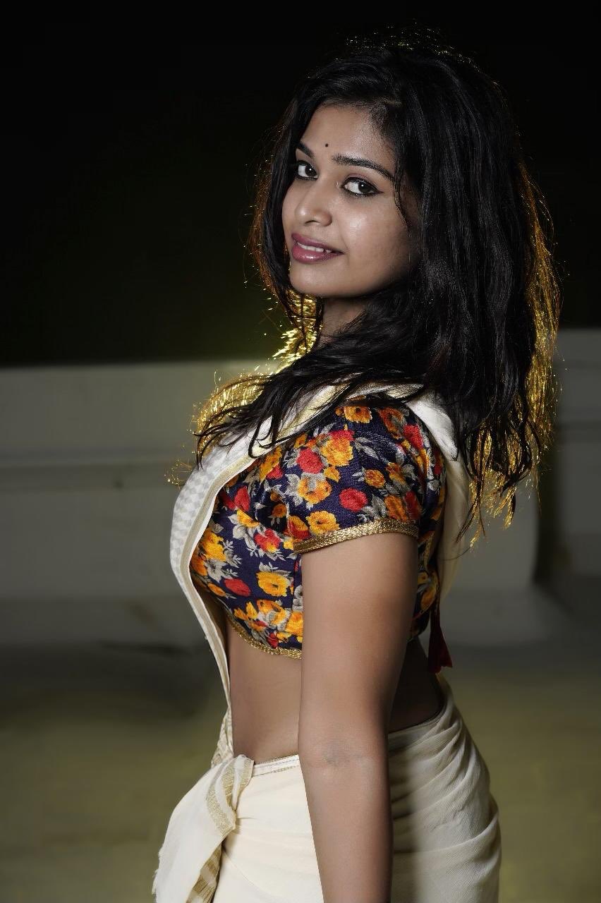 Dharsha Gupta Saree Photos South Indian Actress