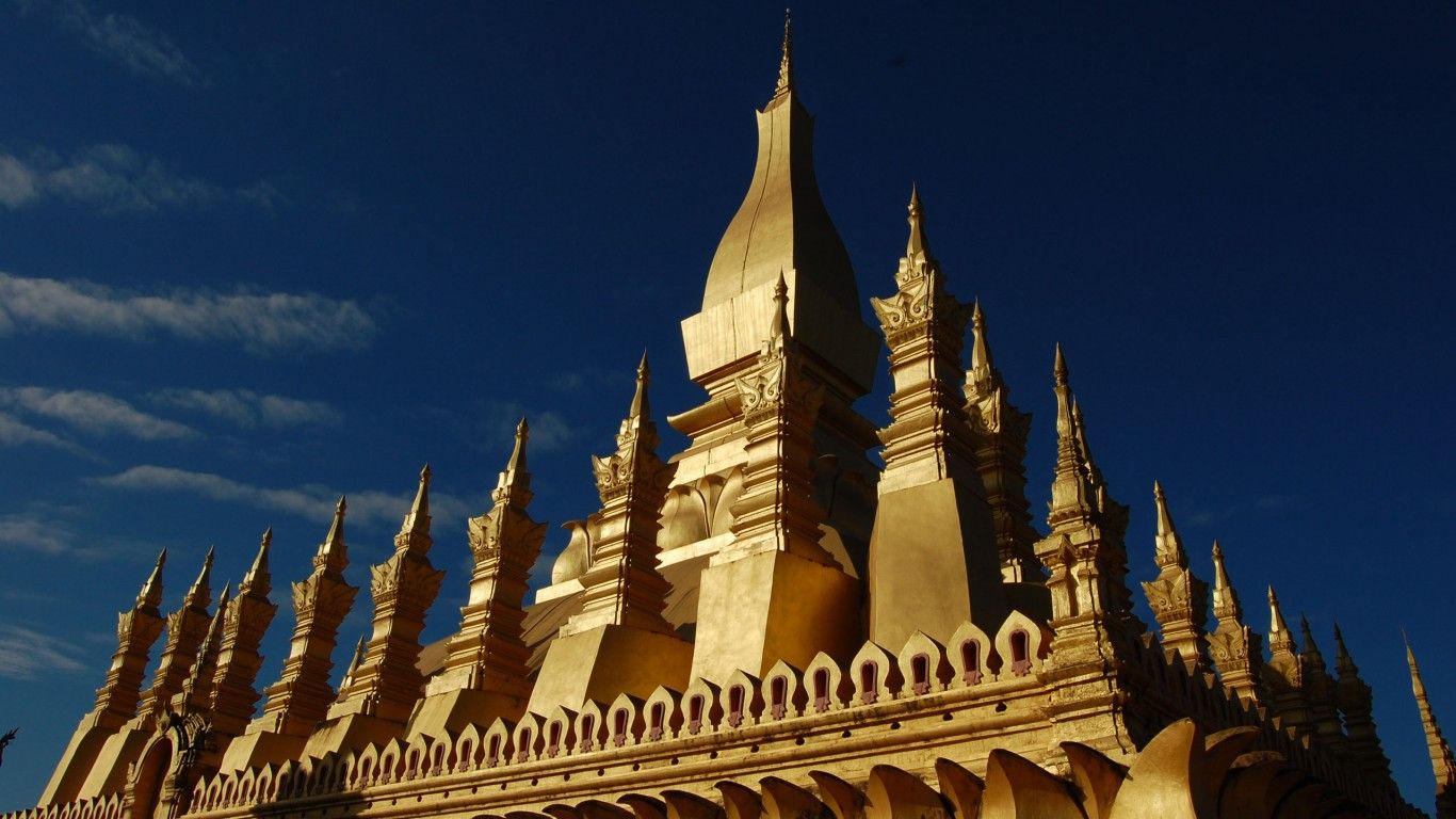 Sky Pha That Luang Vientiane Laos Wallpaper