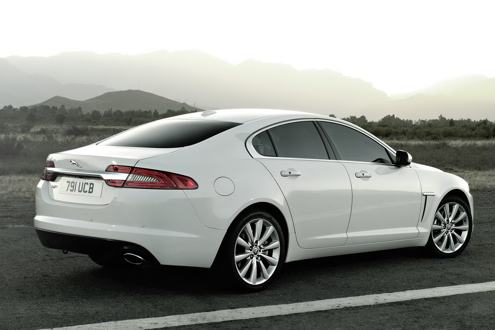 White Jaguar Xf Wallpaper And Image Pictures Photos