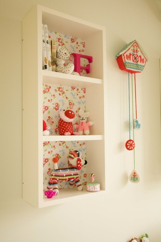 Children S Bedrooms Love The Wallpaper Behind Shelves