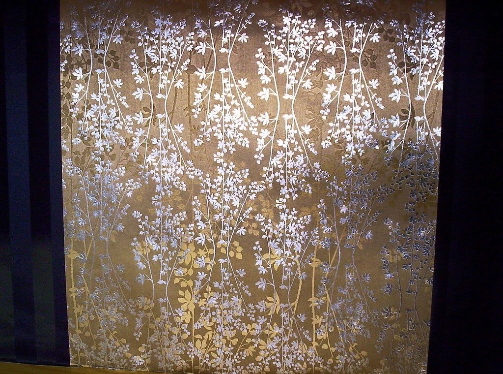 GOLD AND SILVER FOIL WALLPAPER