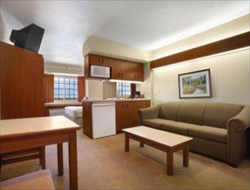 Microtel Inn Suites By Wyndham Rapid City Hotel Sd