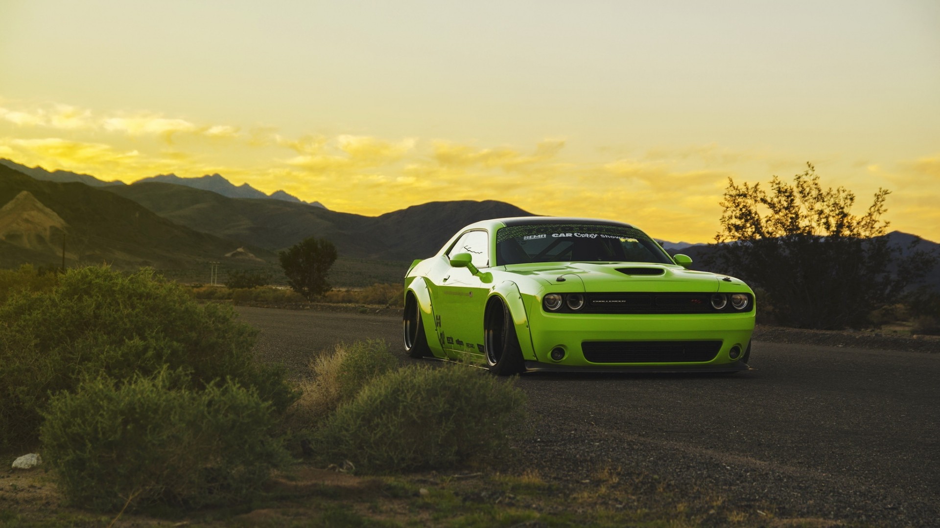 Dodge Challenger Green 720p HD 4k Wallpaper Image