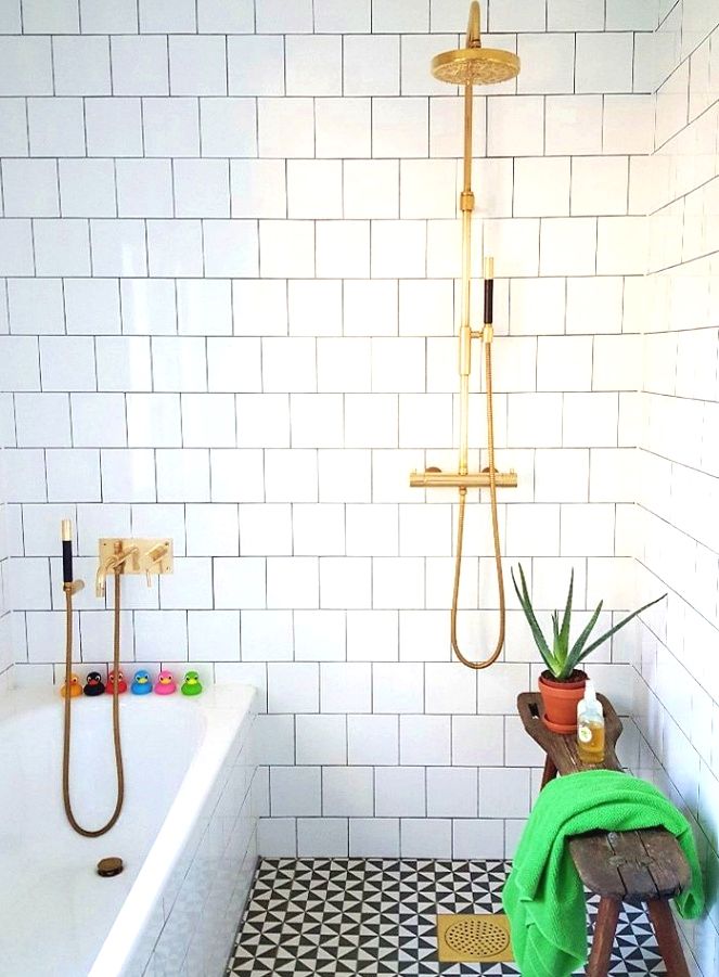 Bathroom Diy Avoid Outrageous Wall Colors And Wallpaper Which