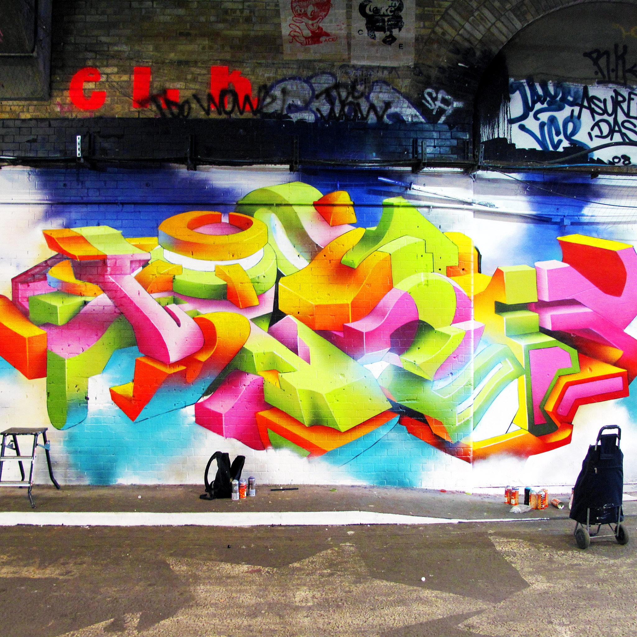 Ios7 Graffiti Wall Parallax HD iPhone iPad Wallpaper