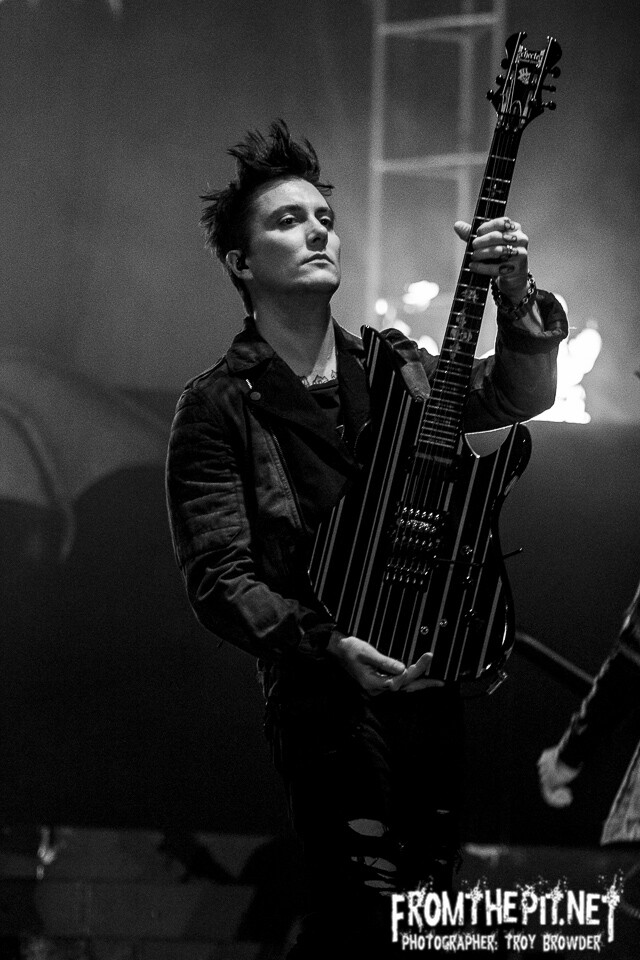 synyster gates 170 Pins 640x960