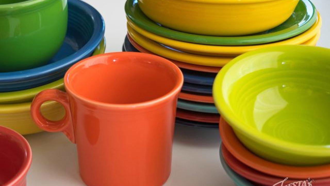 There S A Special Holiday Fiestaware Set And It On Sale