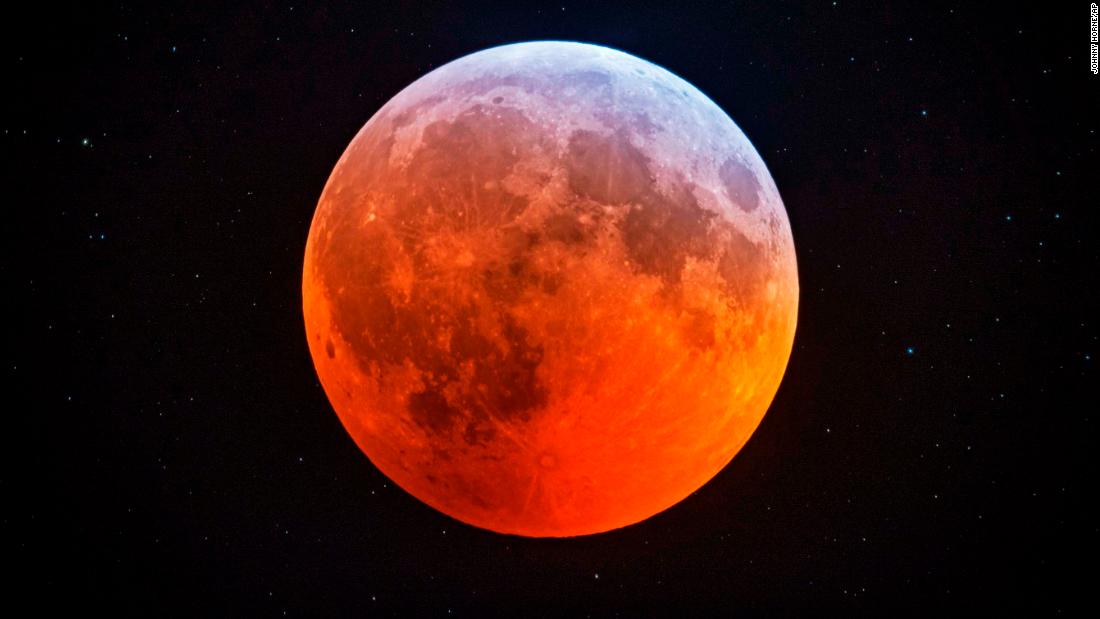 Blood Moon Image Stargazers Share Photos Of The Lunar Eclipse Cnn