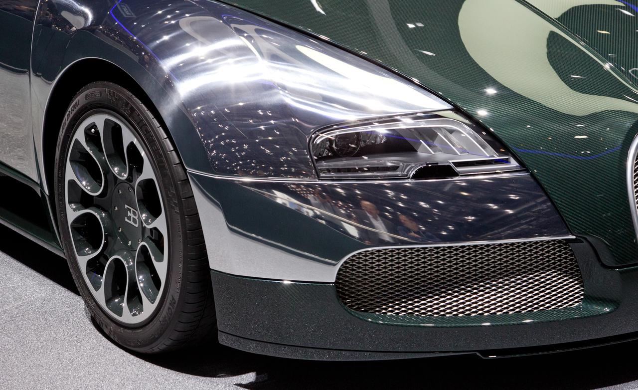 Bugatti Veyron Grand Sport Green Carbon