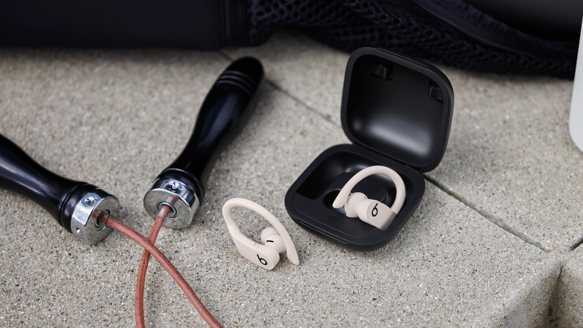 Apple S New Powerbeats Pro Are Airpods That Will Stay In When You