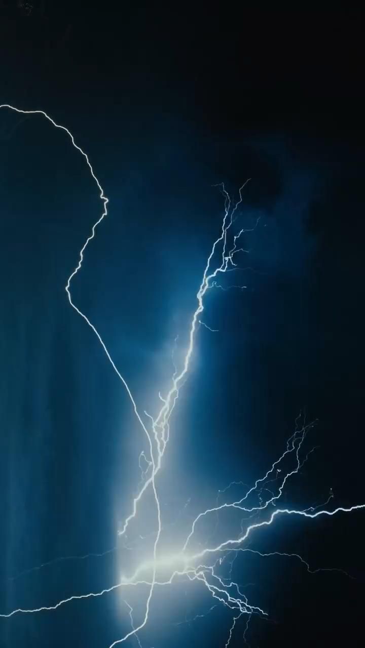 Lightning Wallpaper 4k iPhone Gallery Artofit