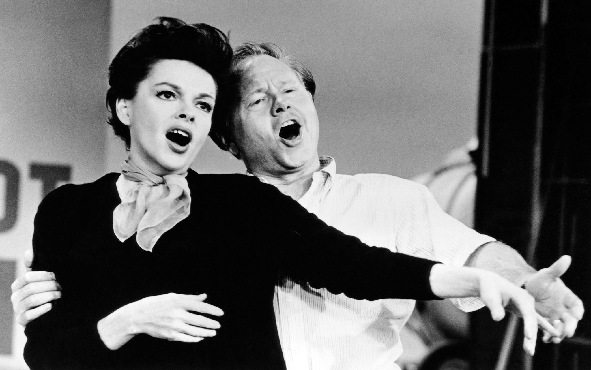 Judy Garland And Mickey Rooney Wallpaper In Woman