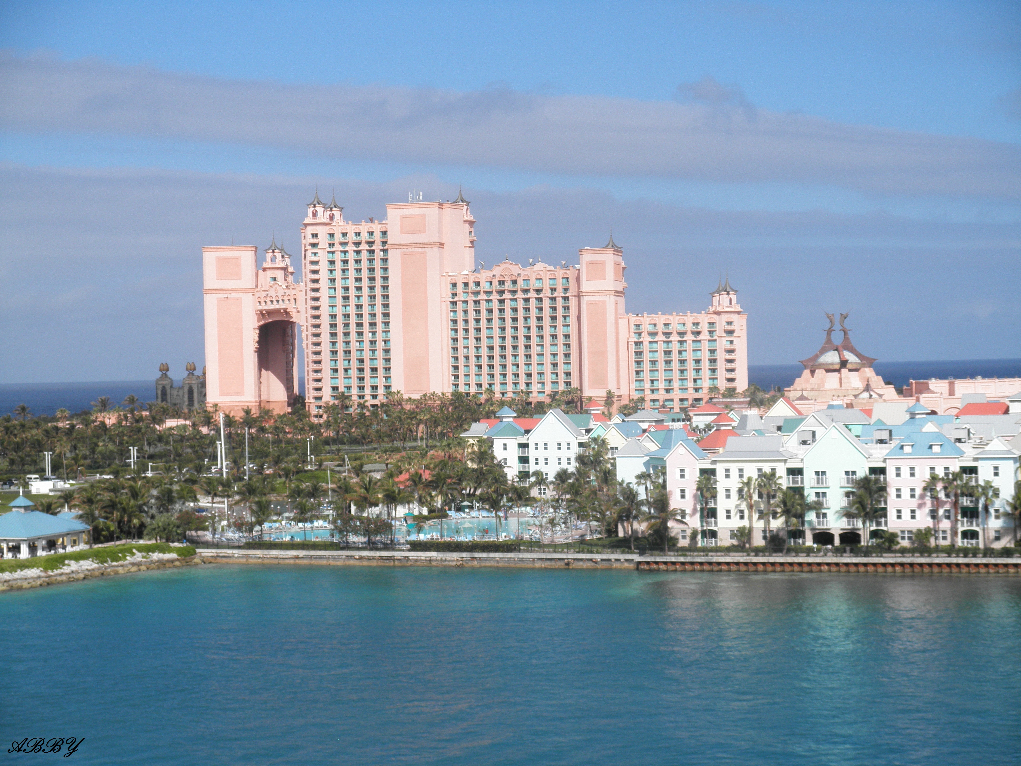 Atlantis Paradise Island Resort Wallpaper