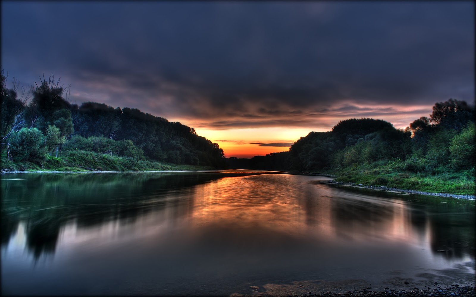 Serene Sunset River Landscape Wallpaper