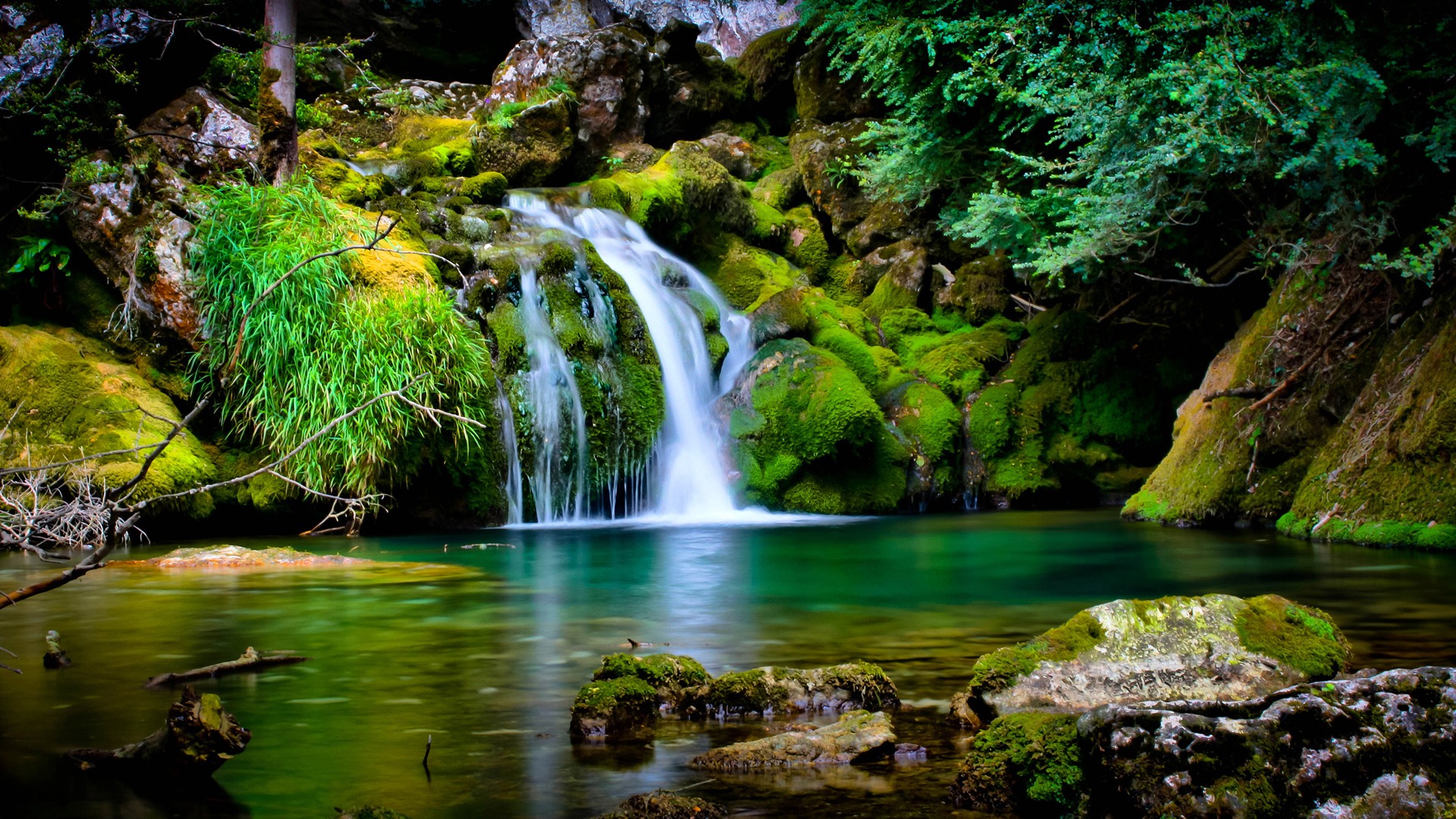 Serene Desktop Waterfall Wallpaper HD