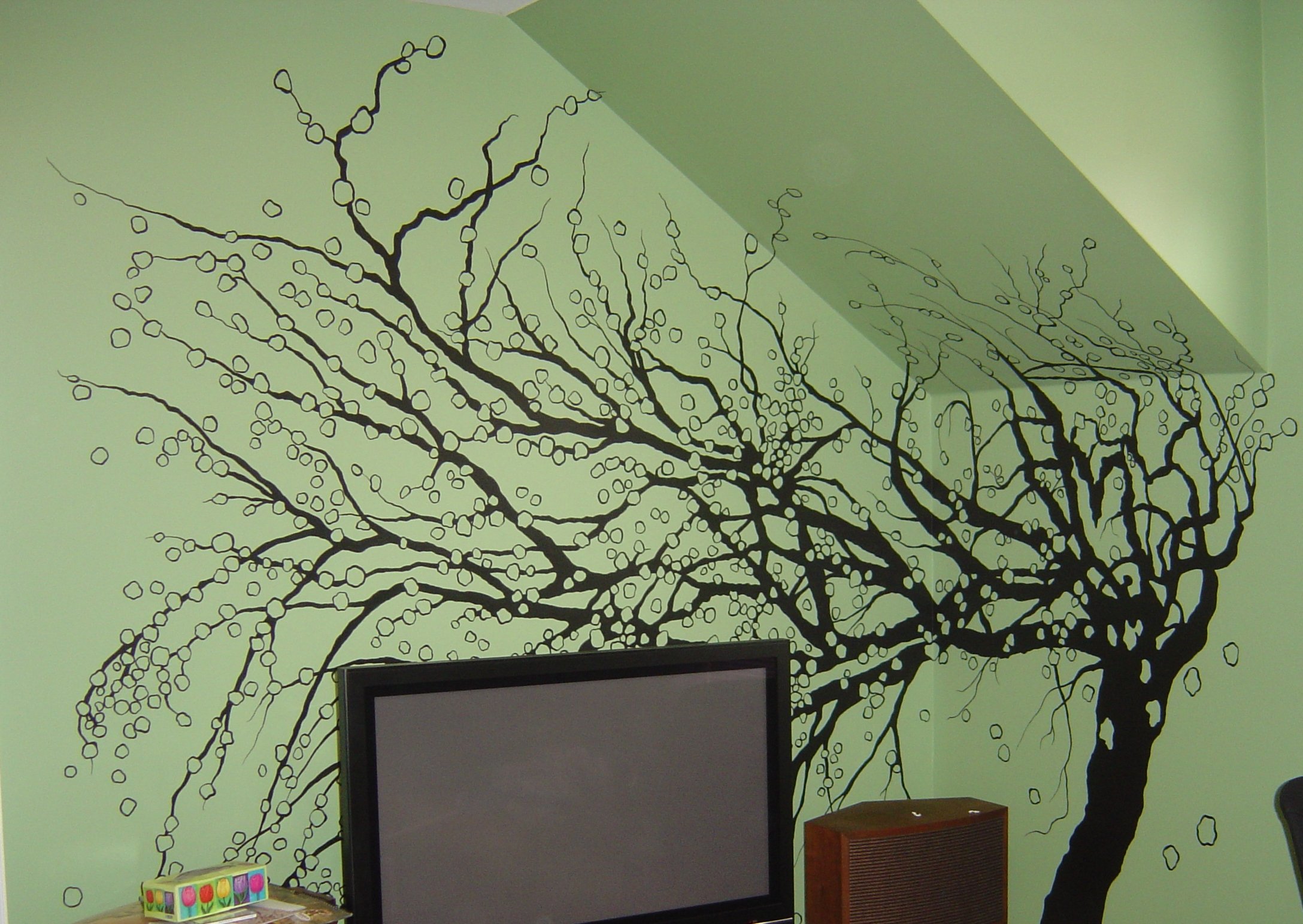 tree wall painting 2176x1544