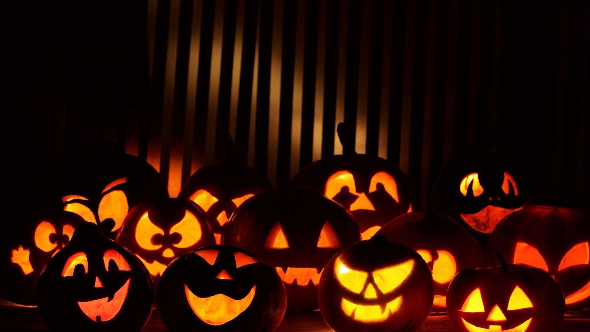 X Halloween Wallpaper