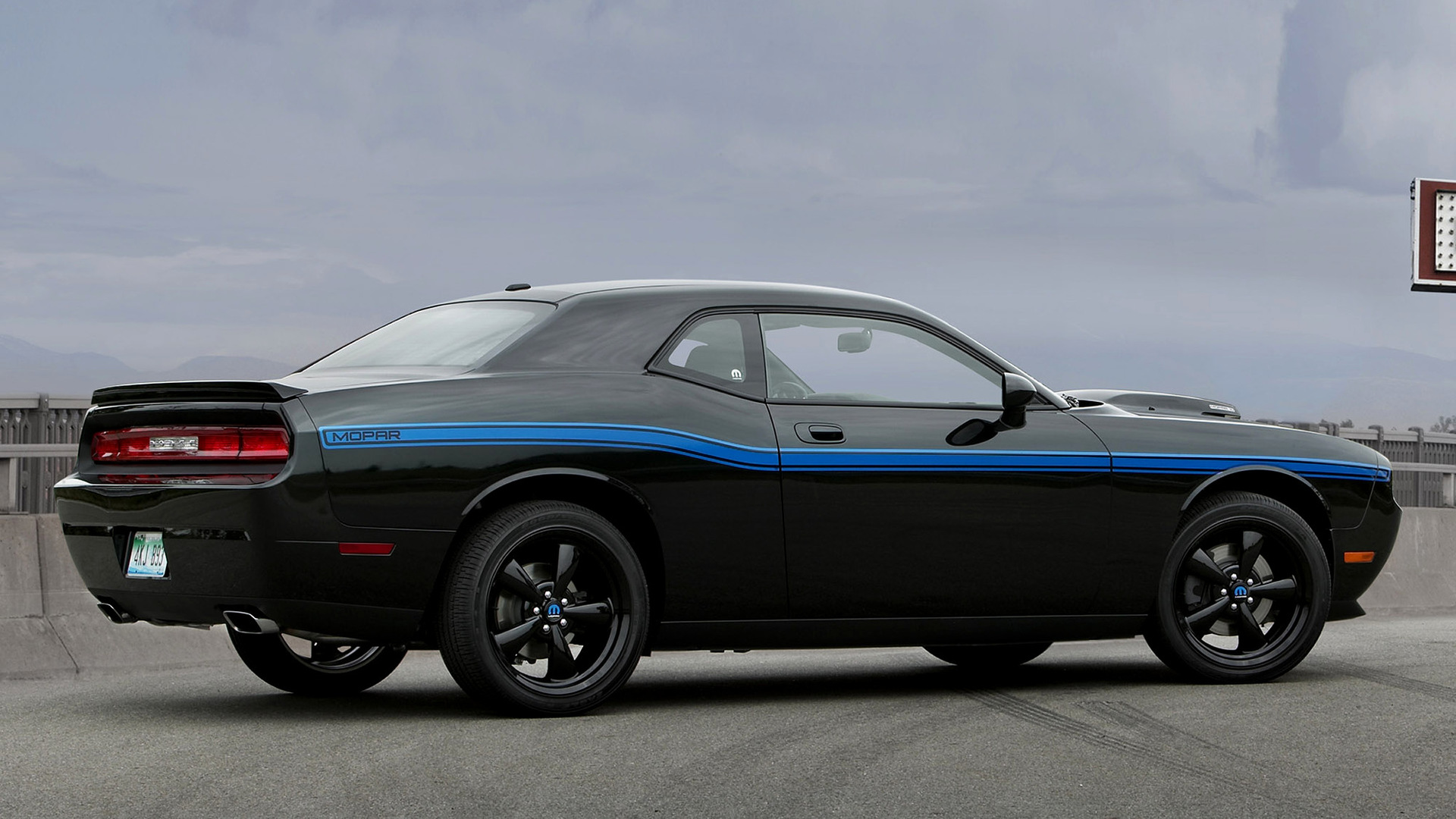 Mopar 10 Challenger 2010 Wallpapers and HD Images