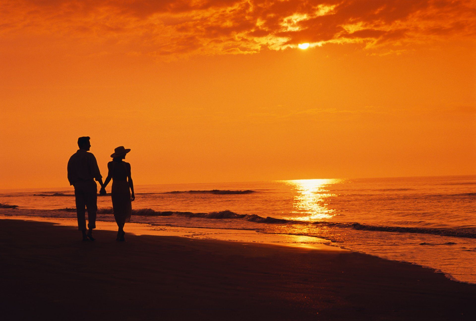 Beach Couple Watching Sunset 4k HD Artist Wallpape Wallpaper