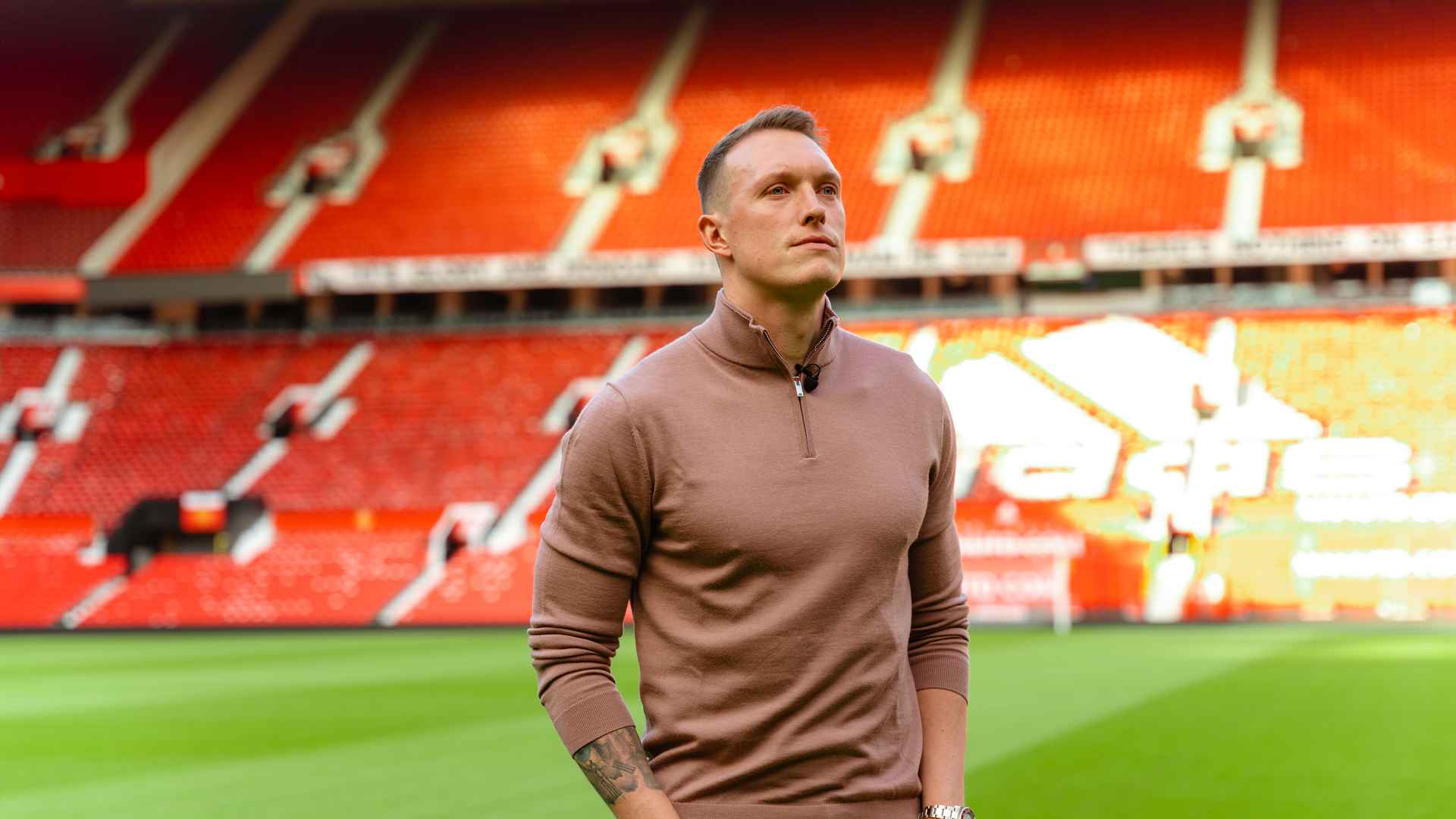 Phil Jones Pens Open Letter To Man Utd Supporters Wallpaper